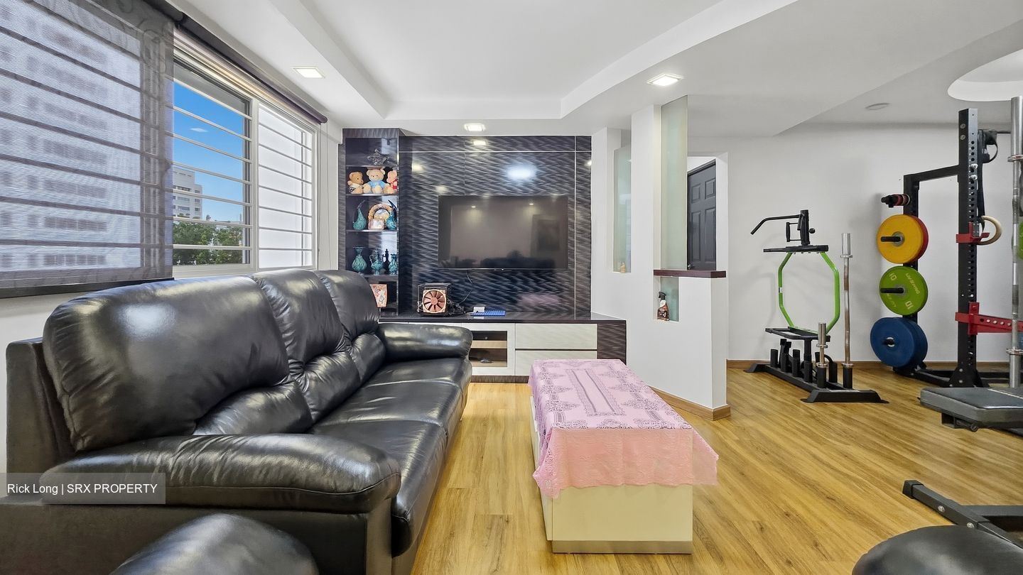 Blk 325 Woodlands Street 32 (Woodlands), HDB Executive #546156741